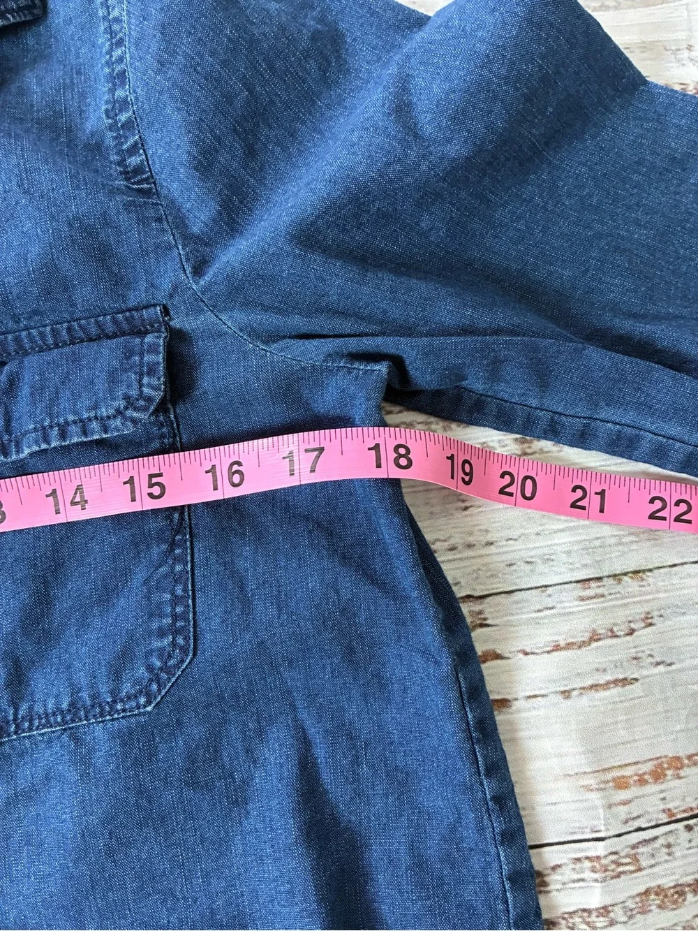 J. Crew Denim Shirt Women’s XS Blue Jean Quarter Button Boy Fit Classic